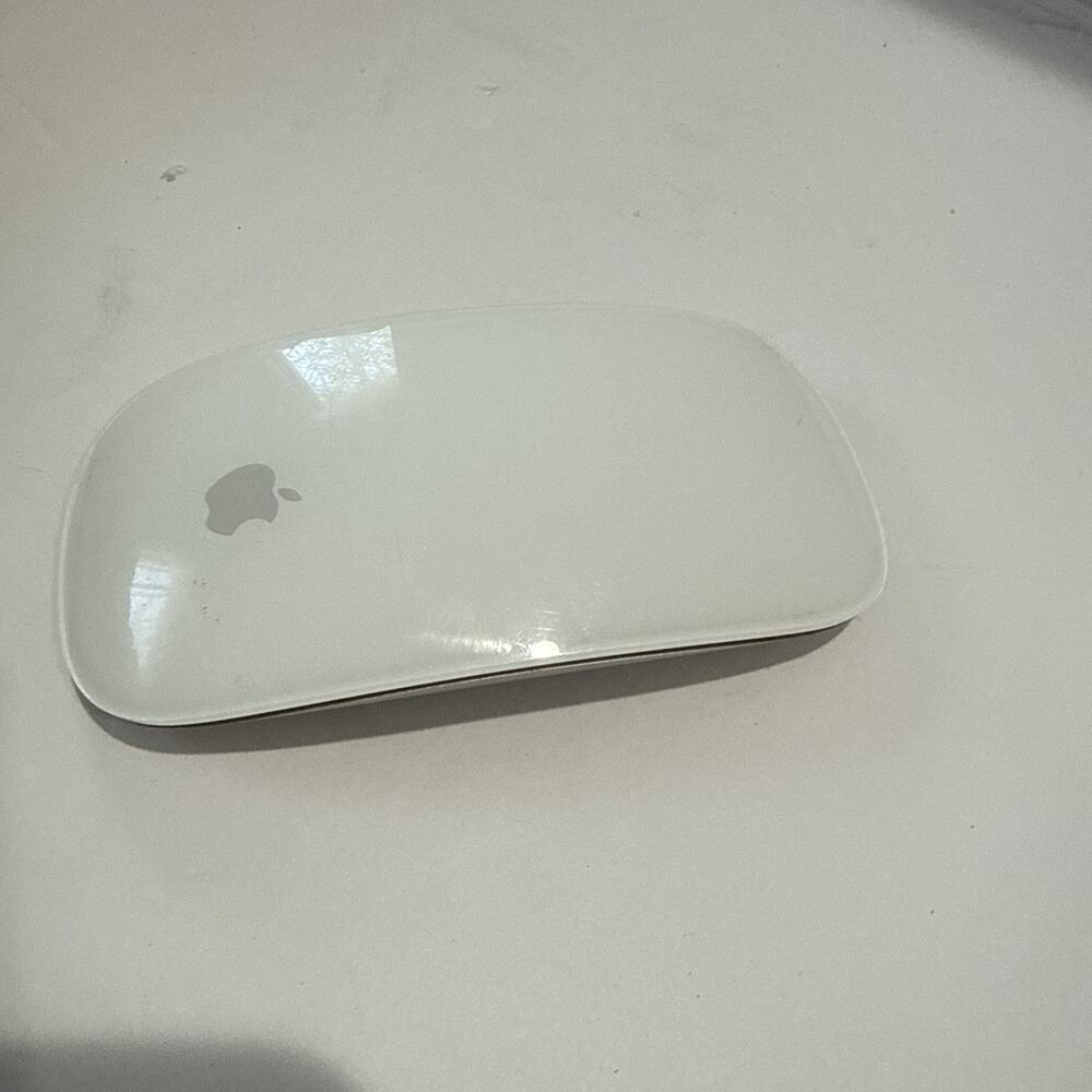 GENUINE APPLE MAGIC MOUSE 2 WHITE SILVER~ A1657 BLUETOOTH/WIRELESS/RECHARGABLE